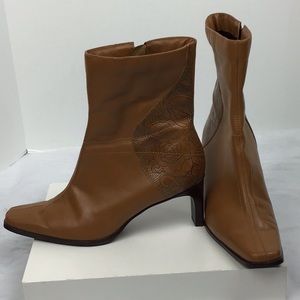 Andrew Stevens Studio Leather Ankles Booties